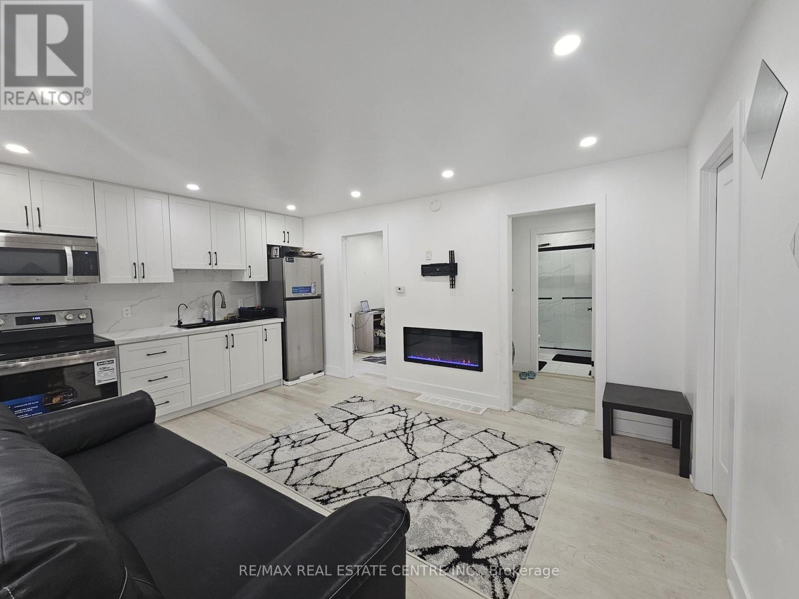 352 Weir Street N, Hamilton, Ontario  L8H 5G7 - Photo 3 - X13858958
