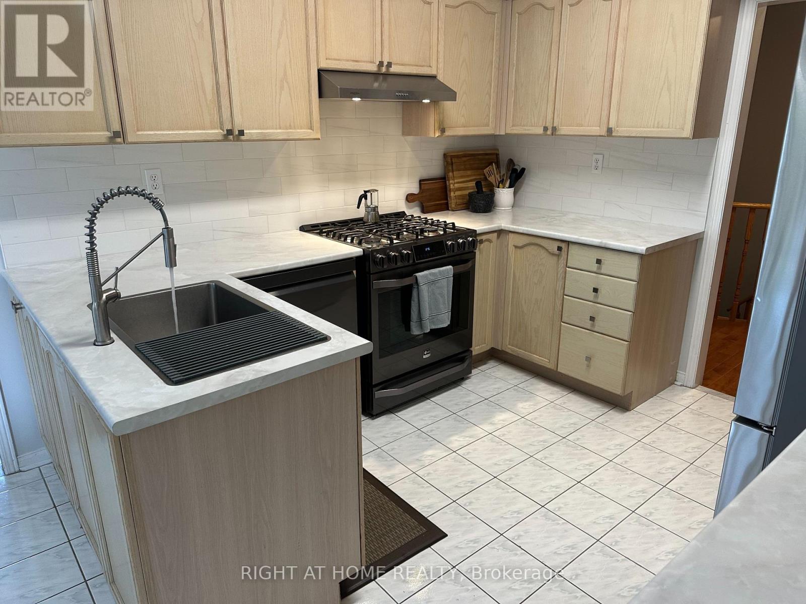 4369 Goldenwood Drive, Windsor, Ontario  N9G 2R4 - Photo 11 - X13858962