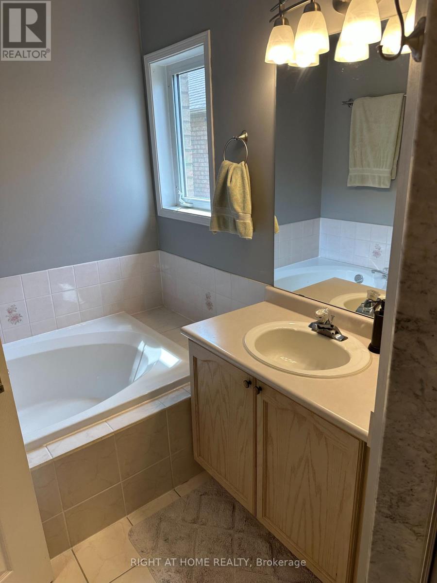 4369 Goldenwood Drive, Windsor, Ontario  N9G 2R4 - Photo 17 - X13858962