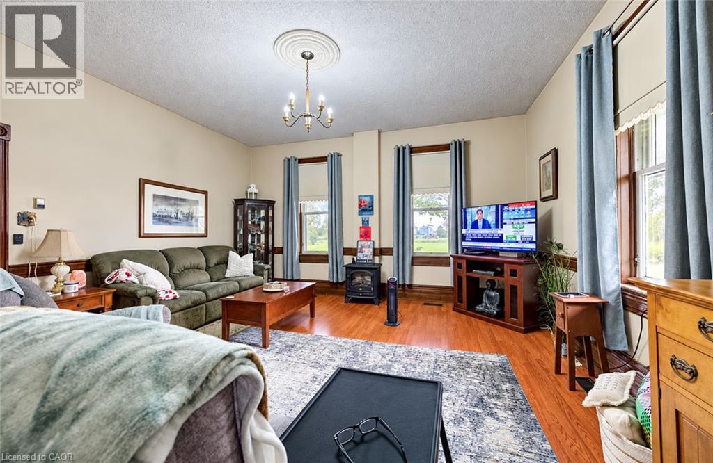 9562 Wellington Rd 16 Road, Wellington North, Ontario  N0G 1N0 - Photo 7 - 40868274