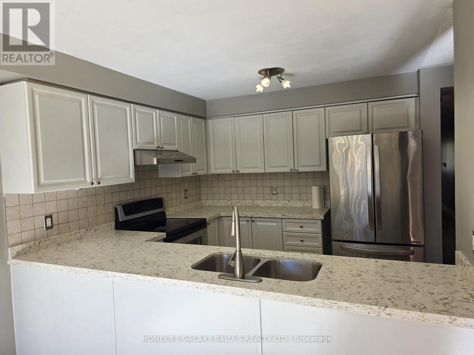 68 Mcnicol Crescent, Ajax, Ontario  L1Z 1Y8 - Photo 8 - E13591198