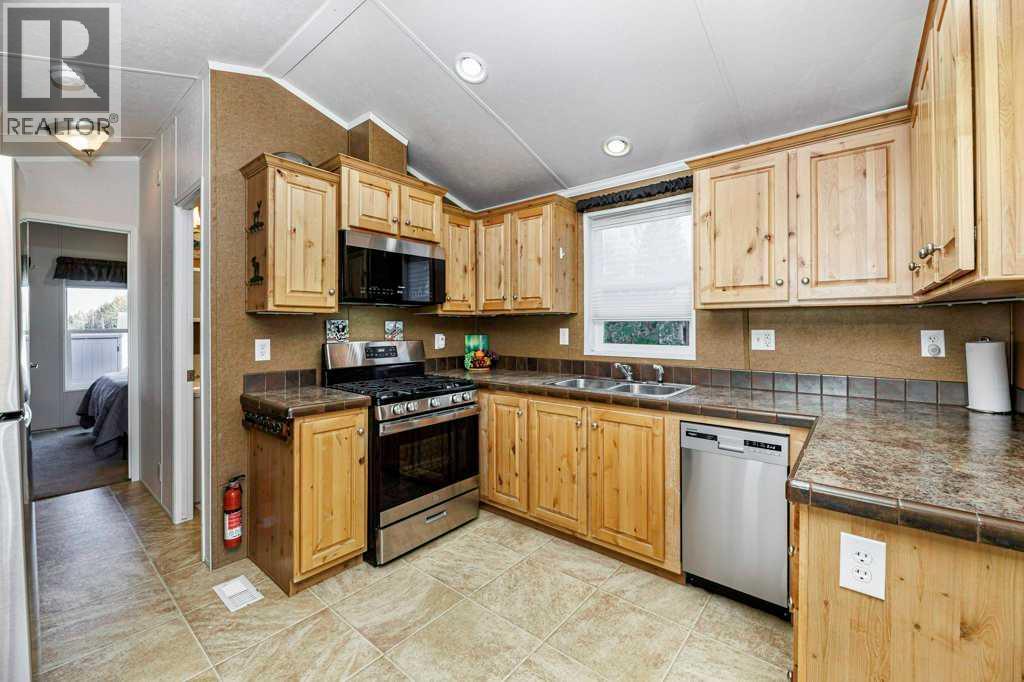 39, 12036 Township Road 422