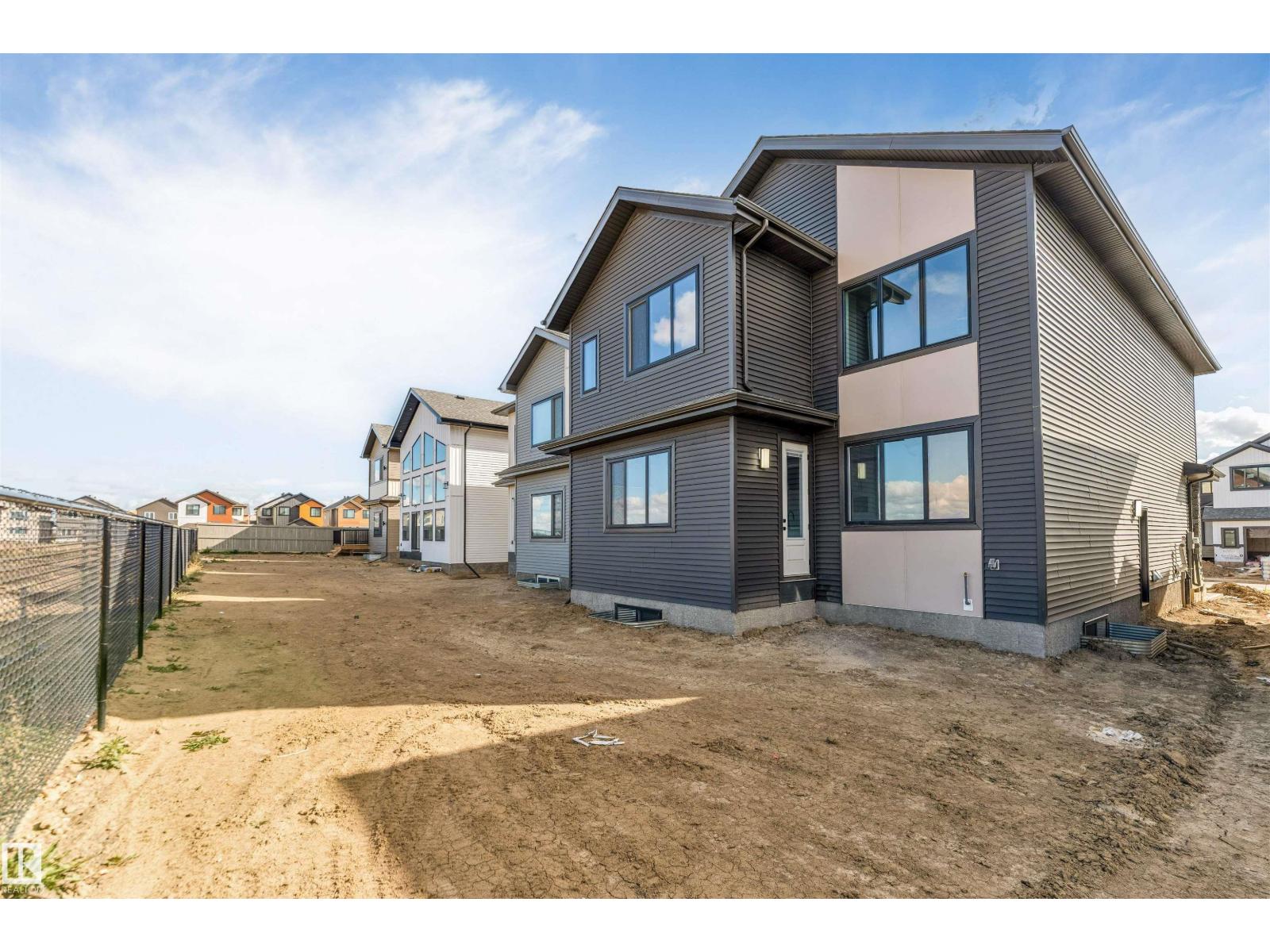 13136 187 AV NW