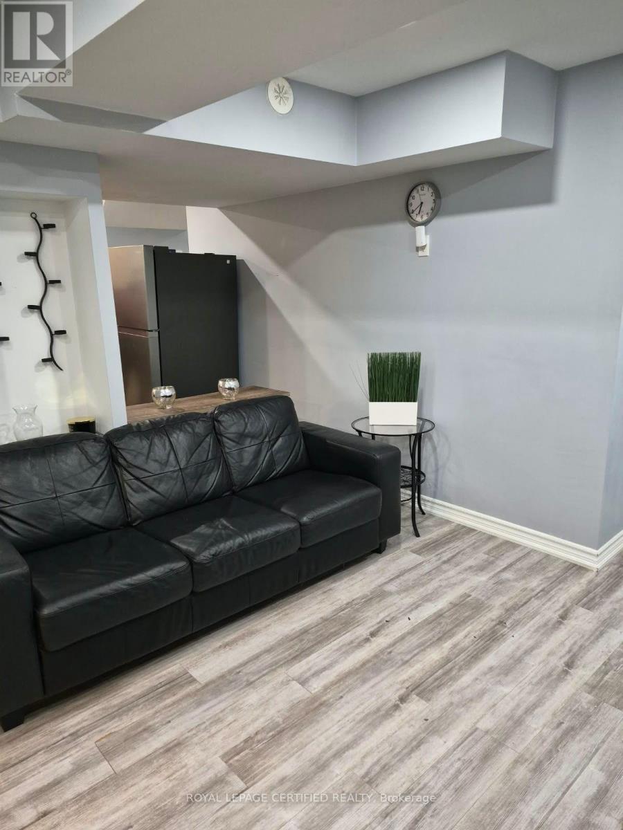 Lower - 1573 Eglinton Avenue W, Mississauga, Ontario  L5M 7C1 - Photo 6 - W13859008