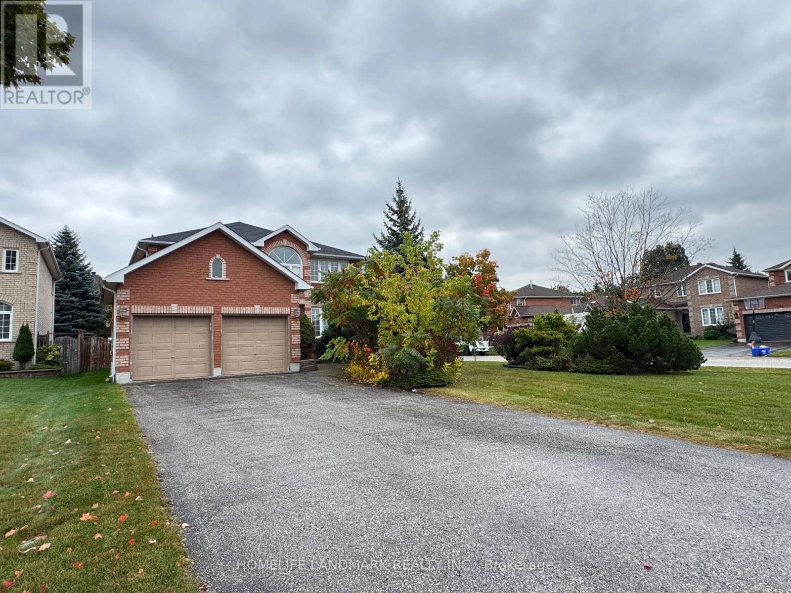 1 Hill Court, Barrie, Ontario L4N 8L2 - Photo 1 - S13846114