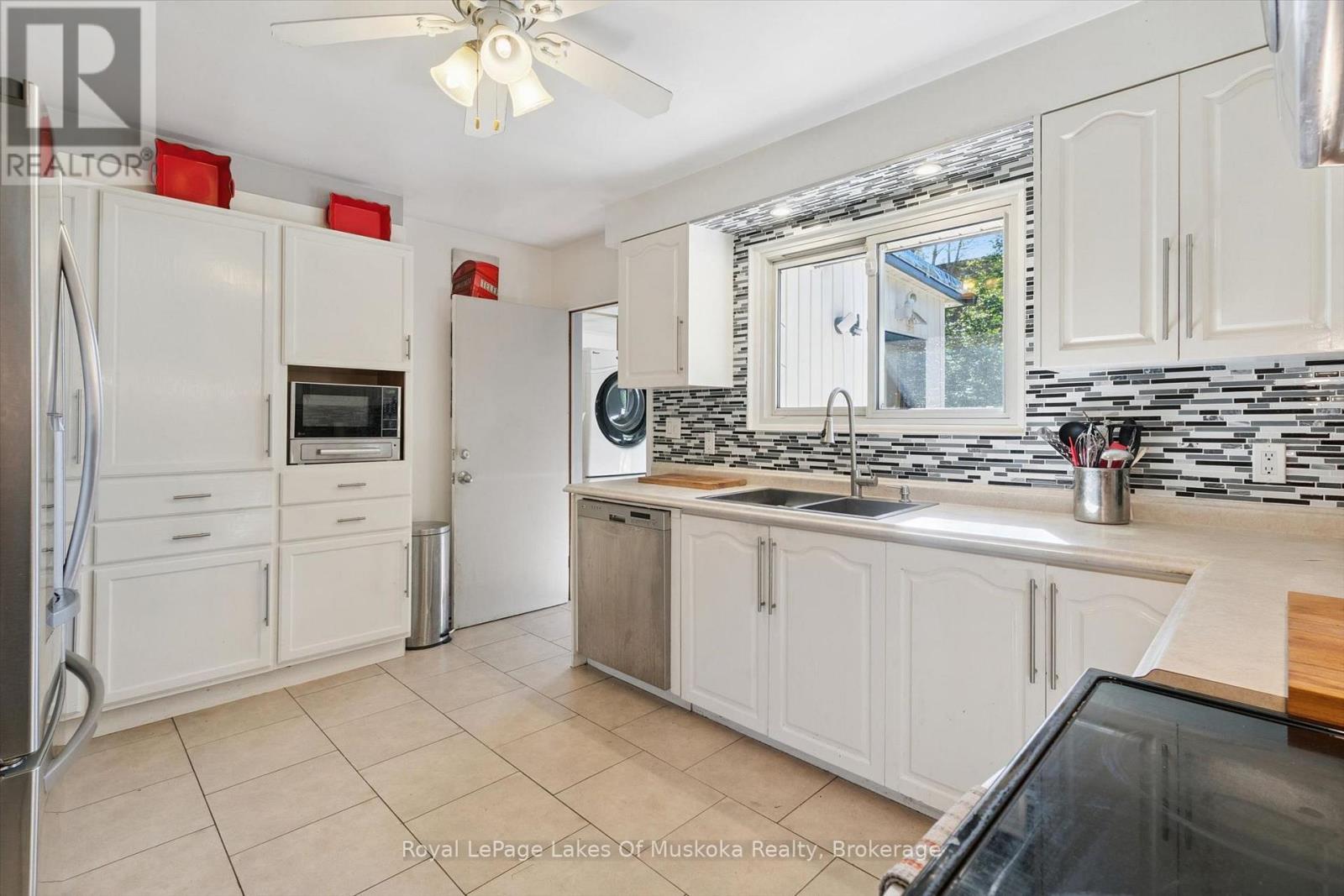 135 Muskoka Beach Road, Gravenhurst, Ontario P1P 1B6 - Photo 13 - X13859036