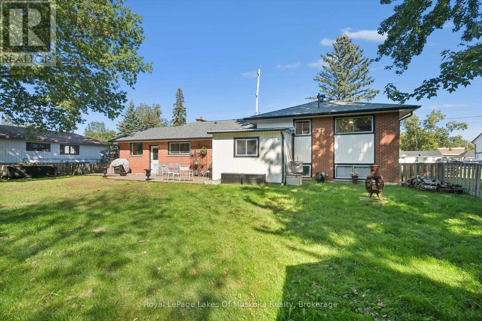 135 Muskoka Beach Road, Gravenhurst, Ontario P1P 1B6 - Photo 32 - X13859036