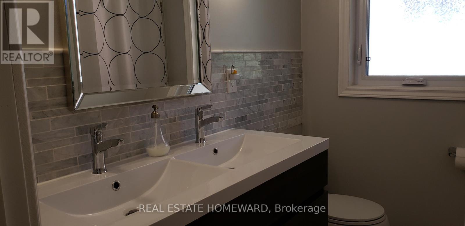 4 Moorecroft Crescent, Toronto, Ontario  M1K 3V1 - Photo 11 - E13859090