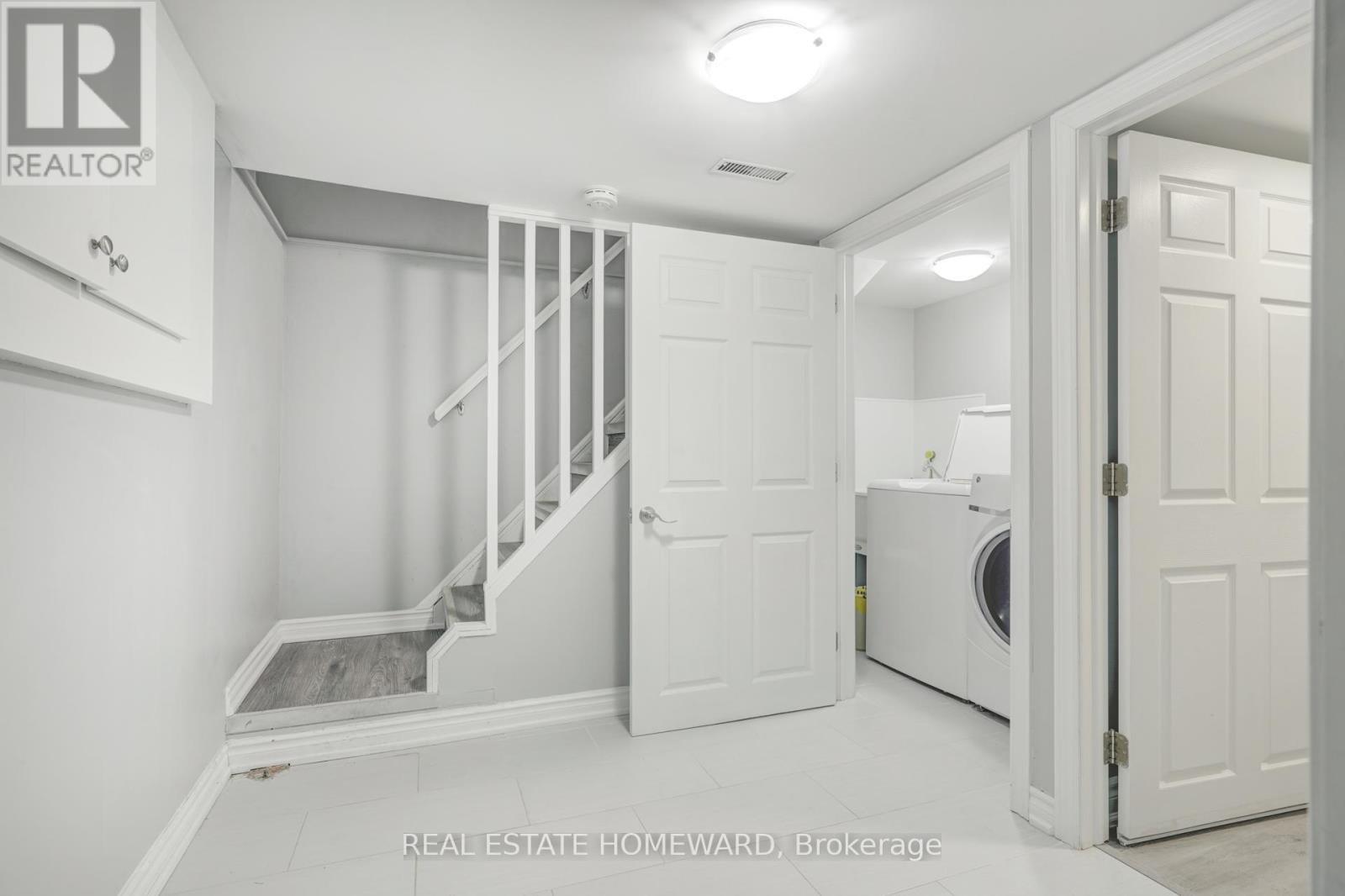 4 Moorecroft Crescent, Toronto, Ontario  M1K 3V1 - Photo 13 - E13859090