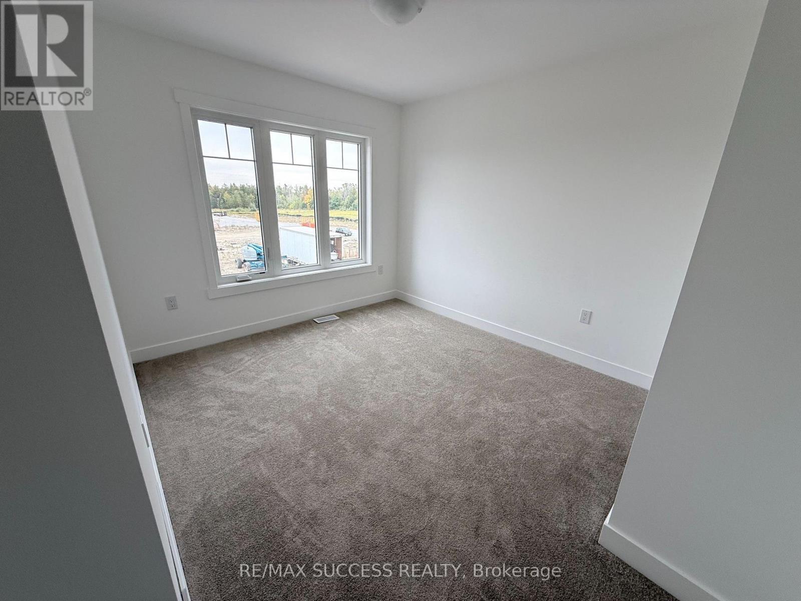 95 Flan Boulevard, Barrie, Ontario  L9J 1C6 - Photo 18 - S13859052