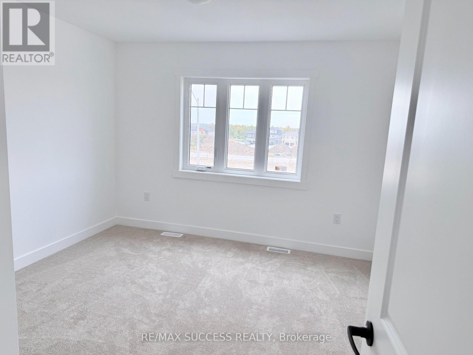 95 Flan Boulevard, Barrie, Ontario  L9J 1C6 - Photo 19 - S13859052