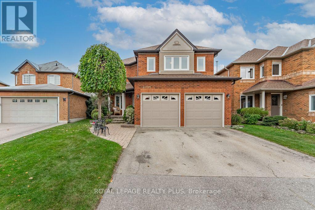 6795 Gracefield Drive, Mississauga, Ontario  L5N 6T6 - Photo 4 - W13859070
