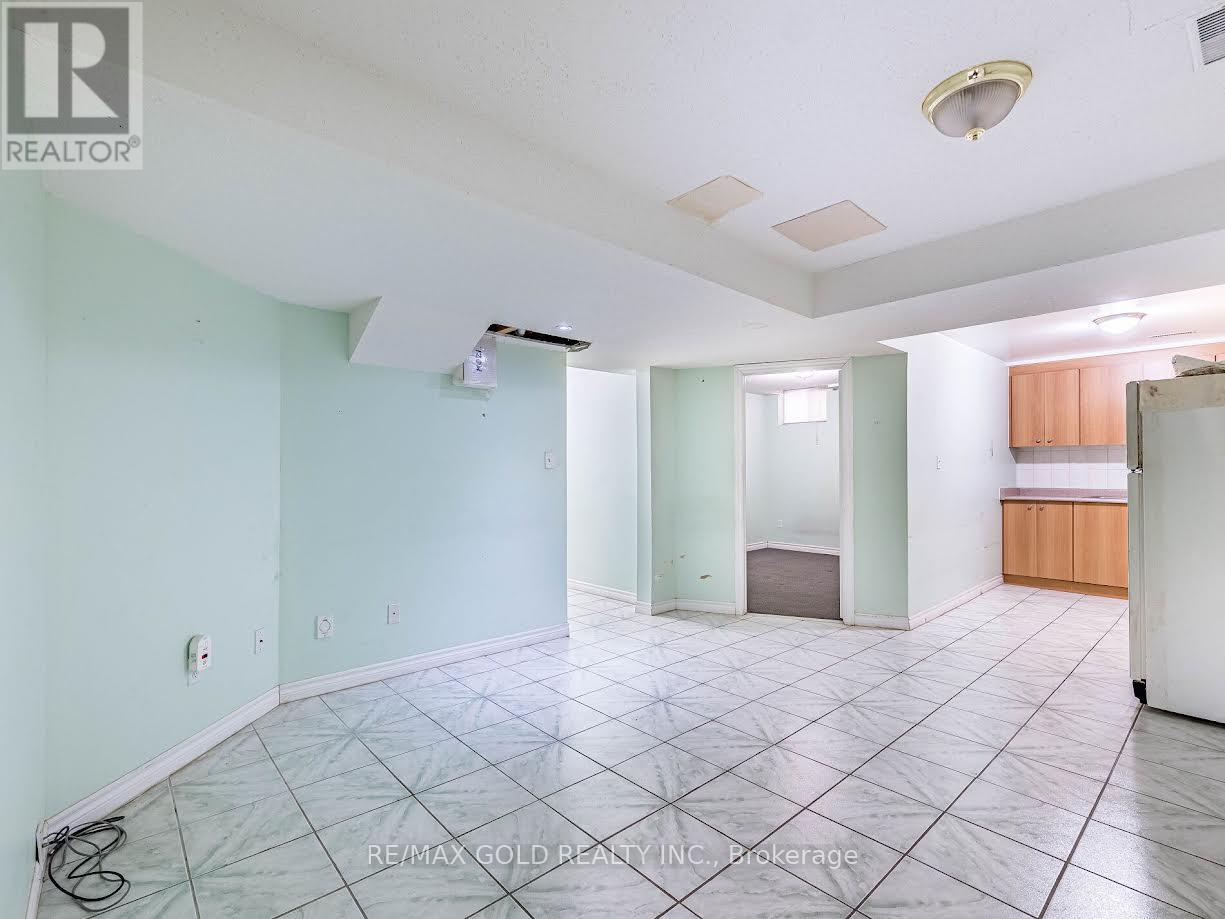 Basement - 42 Zimmer Street, Brampton, Ontario  L6S 6L9 - Photo 4 - W13859094
