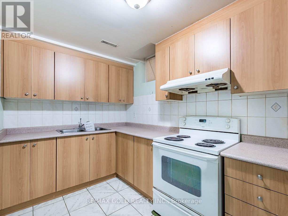 Basement - 42 Zimmer Street, Brampton, Ontario  L6S 6L9 - Photo 5 - W13859094
