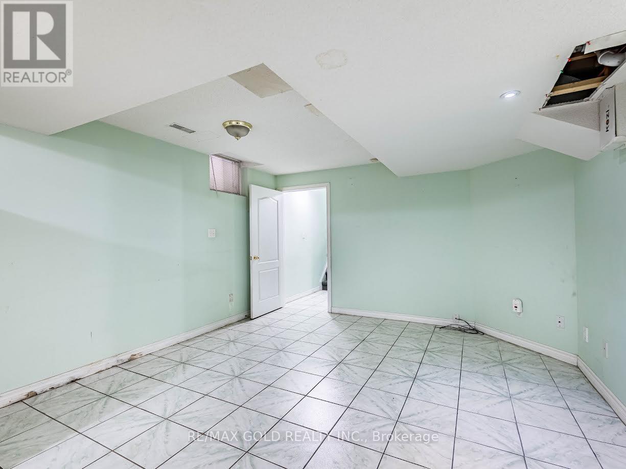 Basement - 42 Zimmer Street, Brampton, Ontario  L6S 6L9 - Photo 7 - W13859094