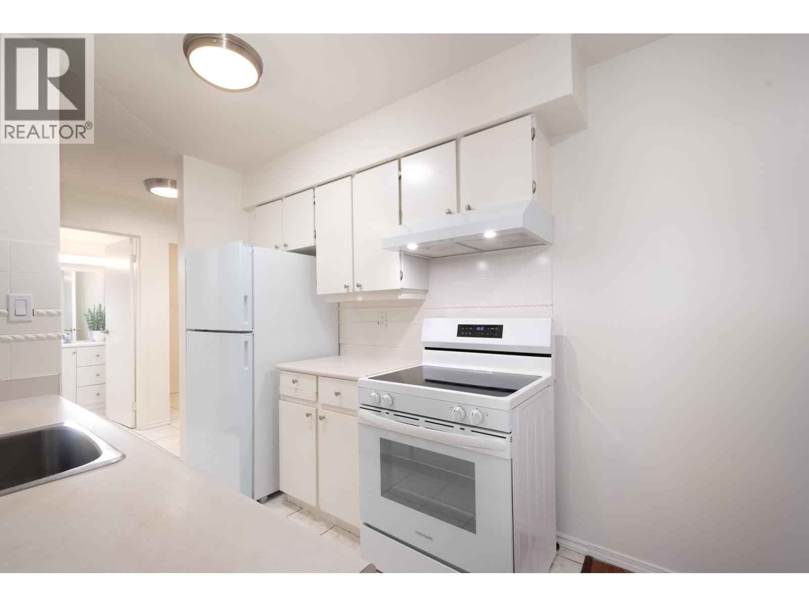 307 9857 Manchester Drive, Burnaby, British Columbia  V3N 4P5 - Photo 13 - R3171835