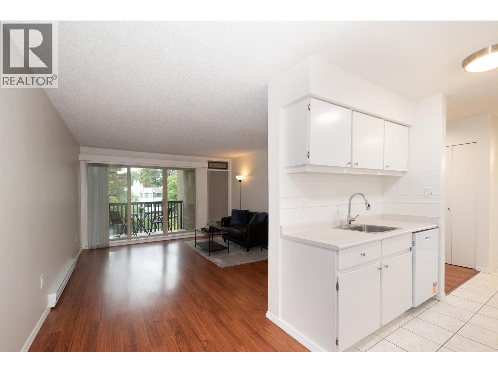 307 9857 Manchester Drive, Burnaby, British Columbia  V3N 4P5 - Photo 11 - R3171835