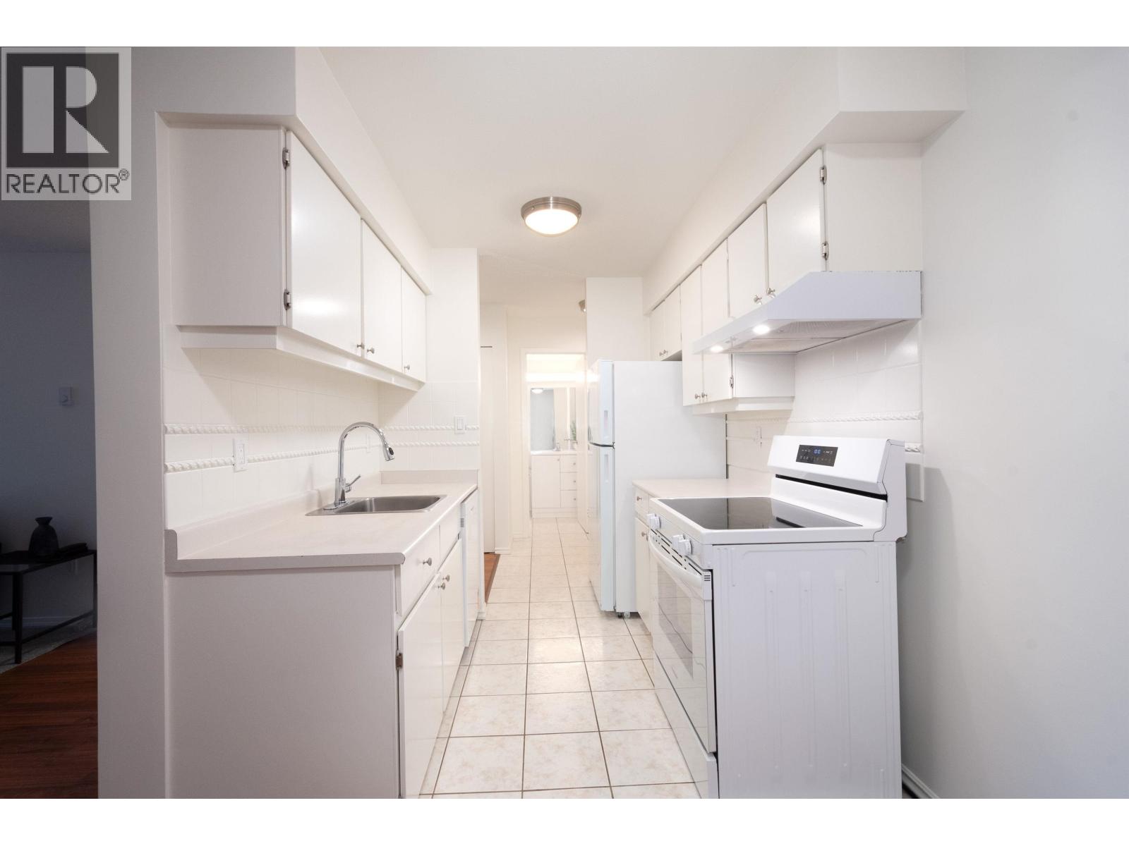 307 9857 Manchester Drive, Burnaby, British Columbia  V3N 4P5 - Photo 12 - R3171835