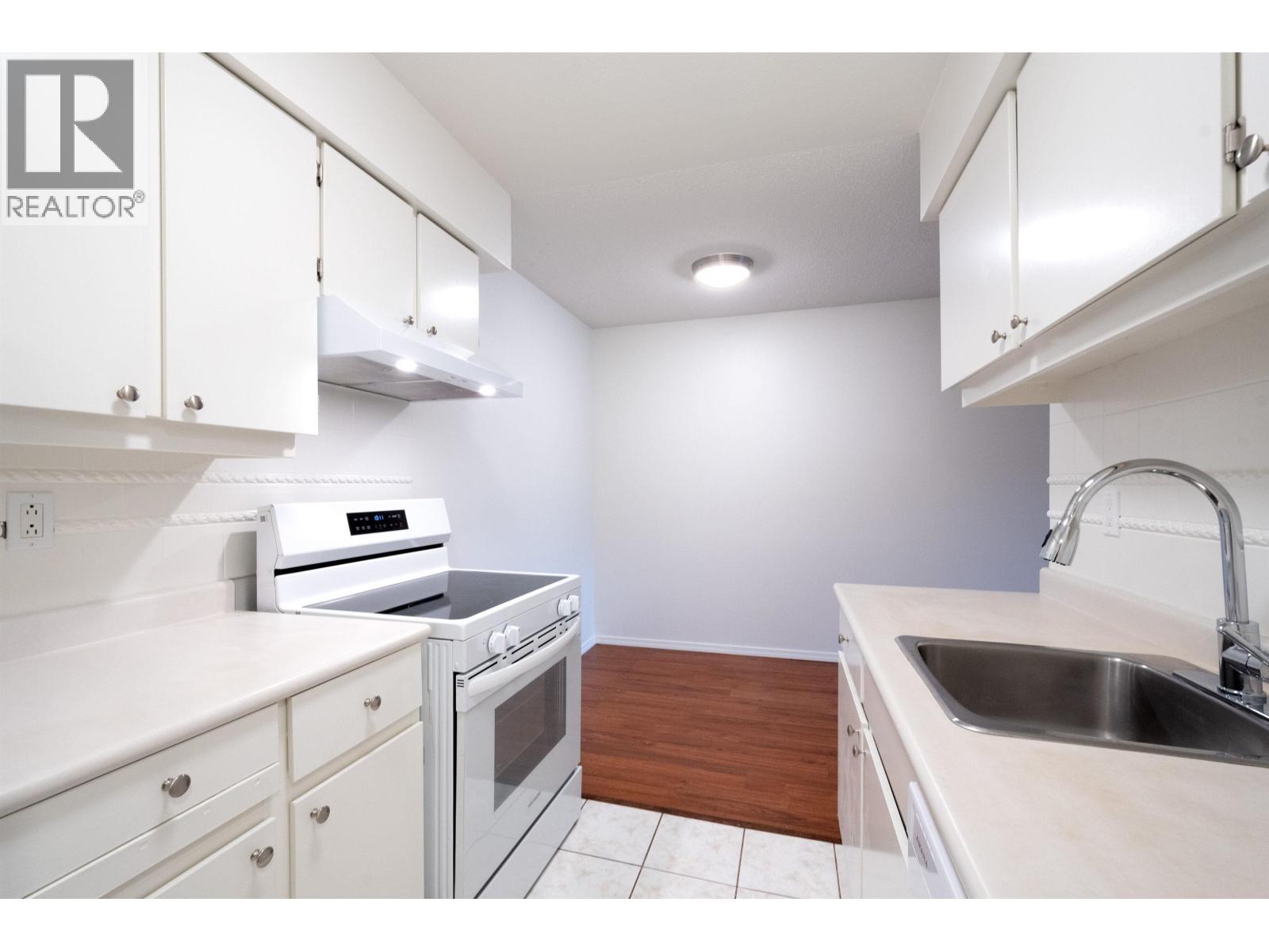 307 9857 Manchester Drive, Burnaby, British Columbia  V3N 4P5 - Photo 15 - R3171835