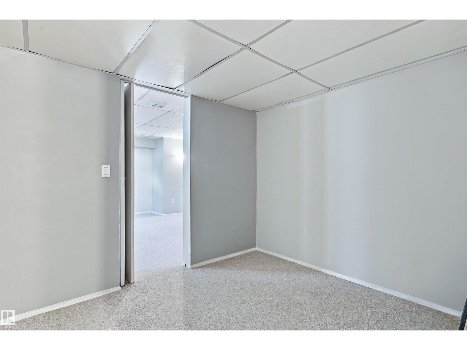 6116 148 AV NW
