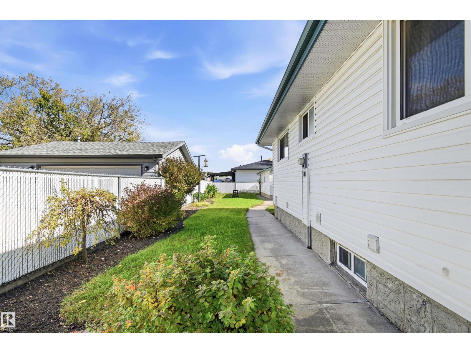 6116 148 AV NW