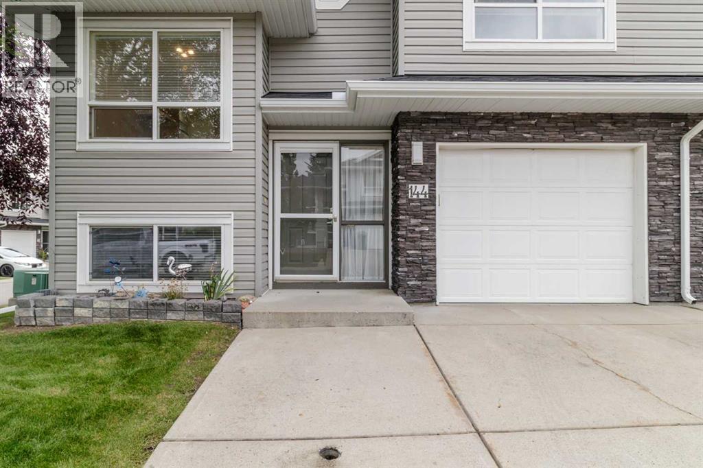 144, 55 Fairways Drive NW