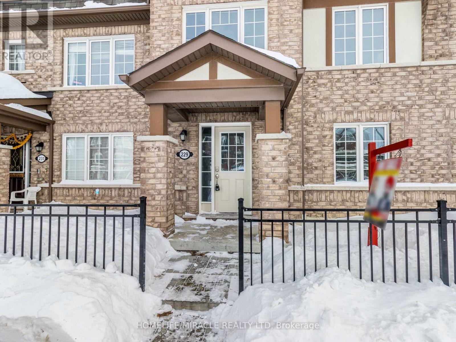 229 Remembrance Road, Brampton, Ontario  L7A 4P2 - Photo 2 - W13002114