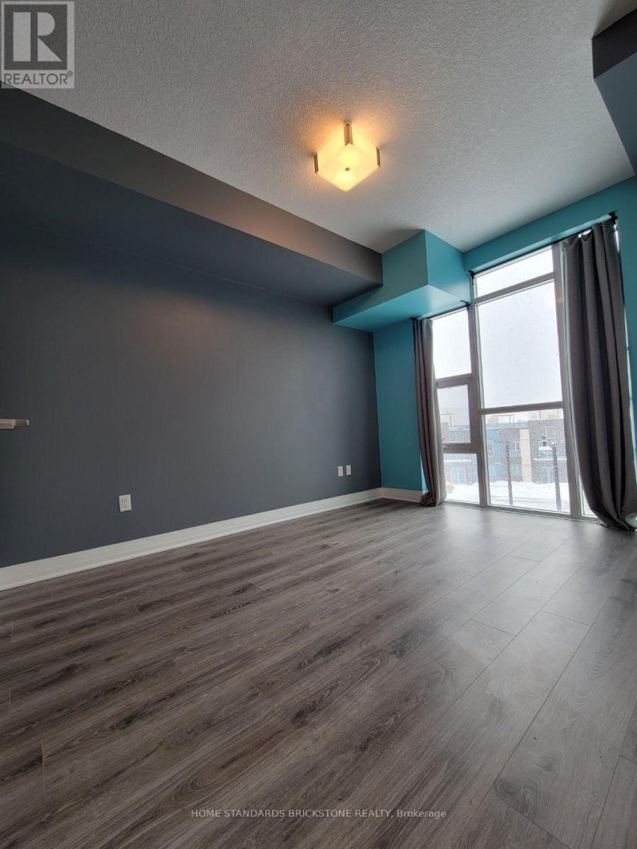 323 - 10 Concord Place, Grimsby, Ontario  L3M 0G6 - Photo 4 - X13846314