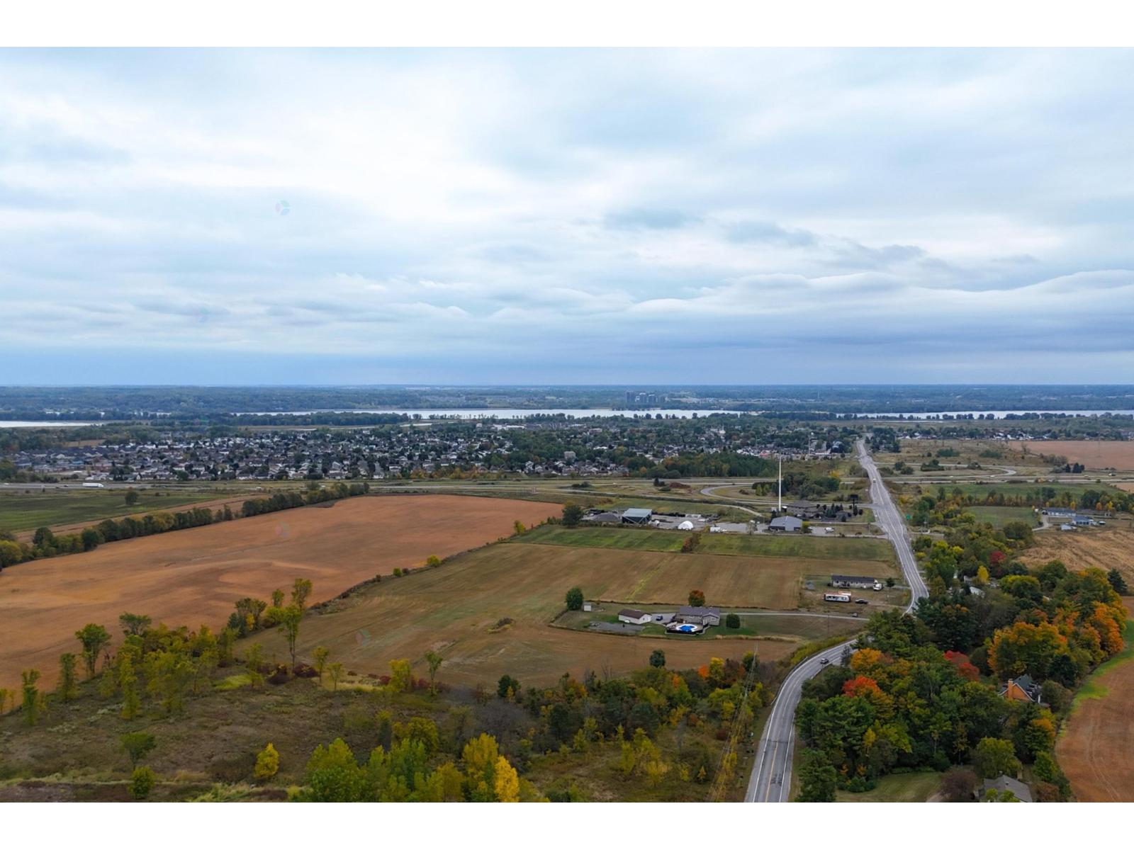 1371 Rue des Laurentides Gatineau (Masson-Angers) Quebec Canada J8M1L3 5