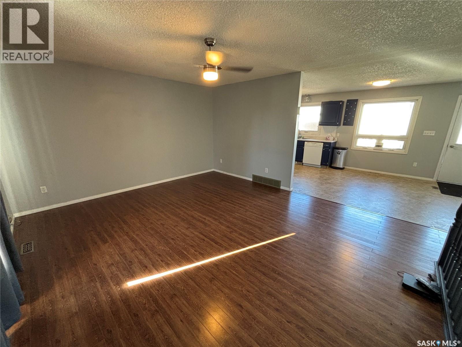 242 Lendrum Street, Melfort, Saskatchewan  S0E 1A0 - Photo 11 - SK049693