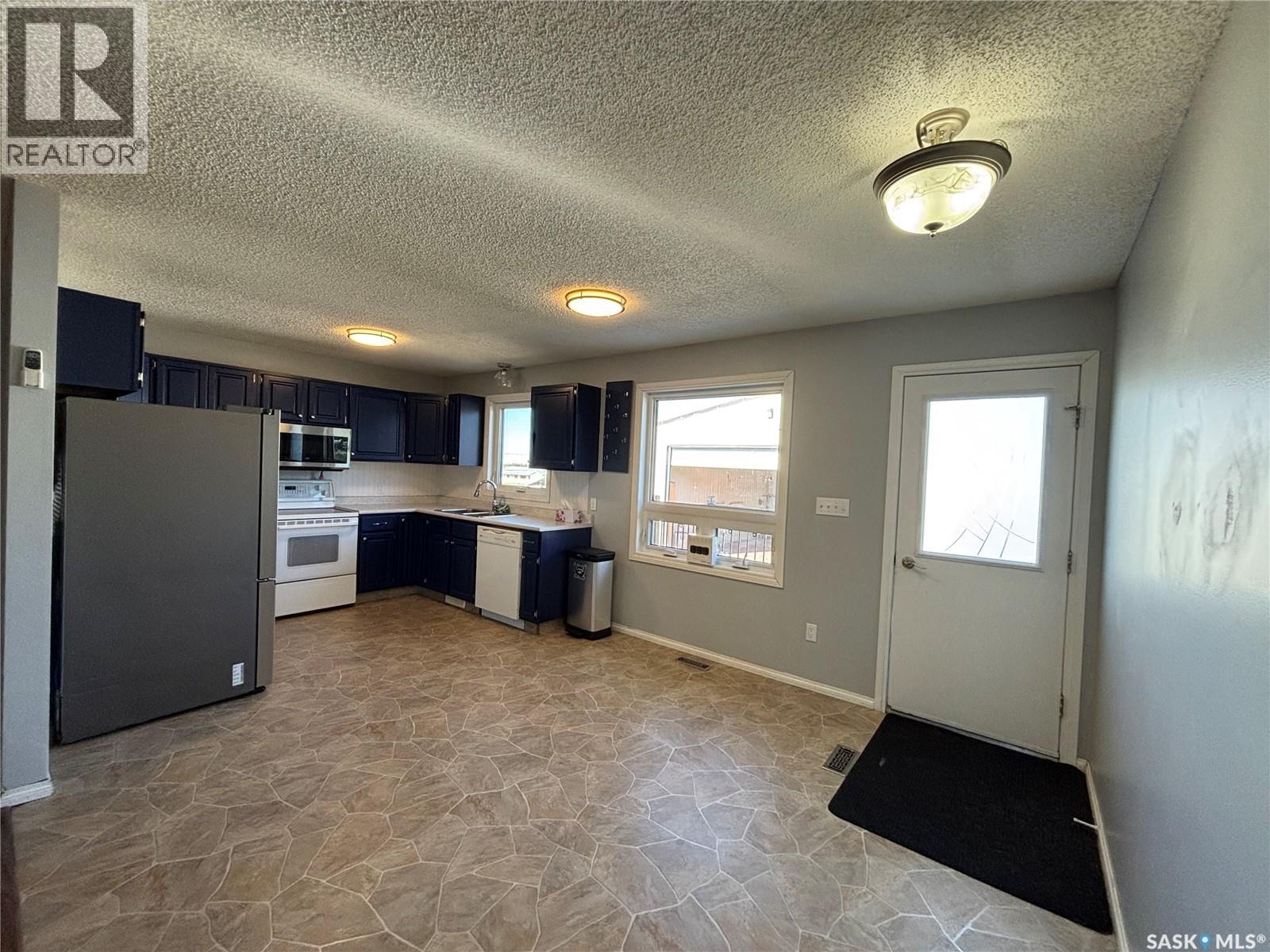 242 Lendrum Street, Melfort, Saskatchewan  S0E 1A0 - Photo 6 - SK049693