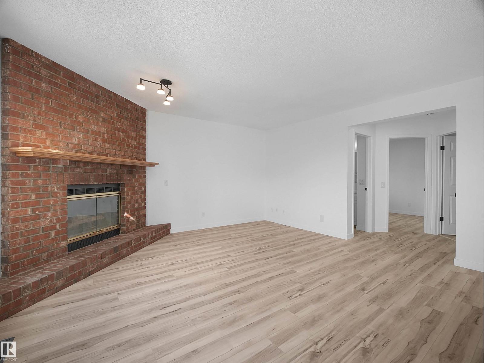 4103 28 AV NW