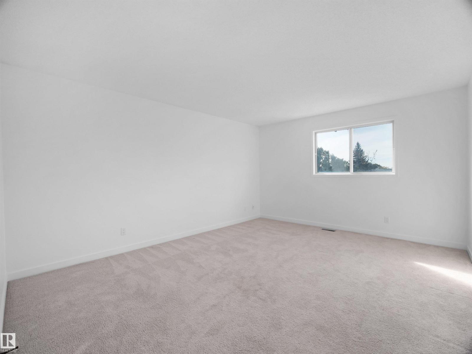 4103 28 AV NW