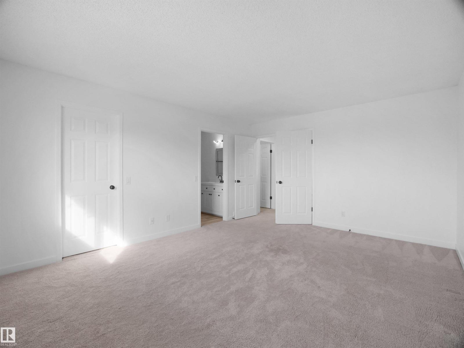 4103 28 AV NW