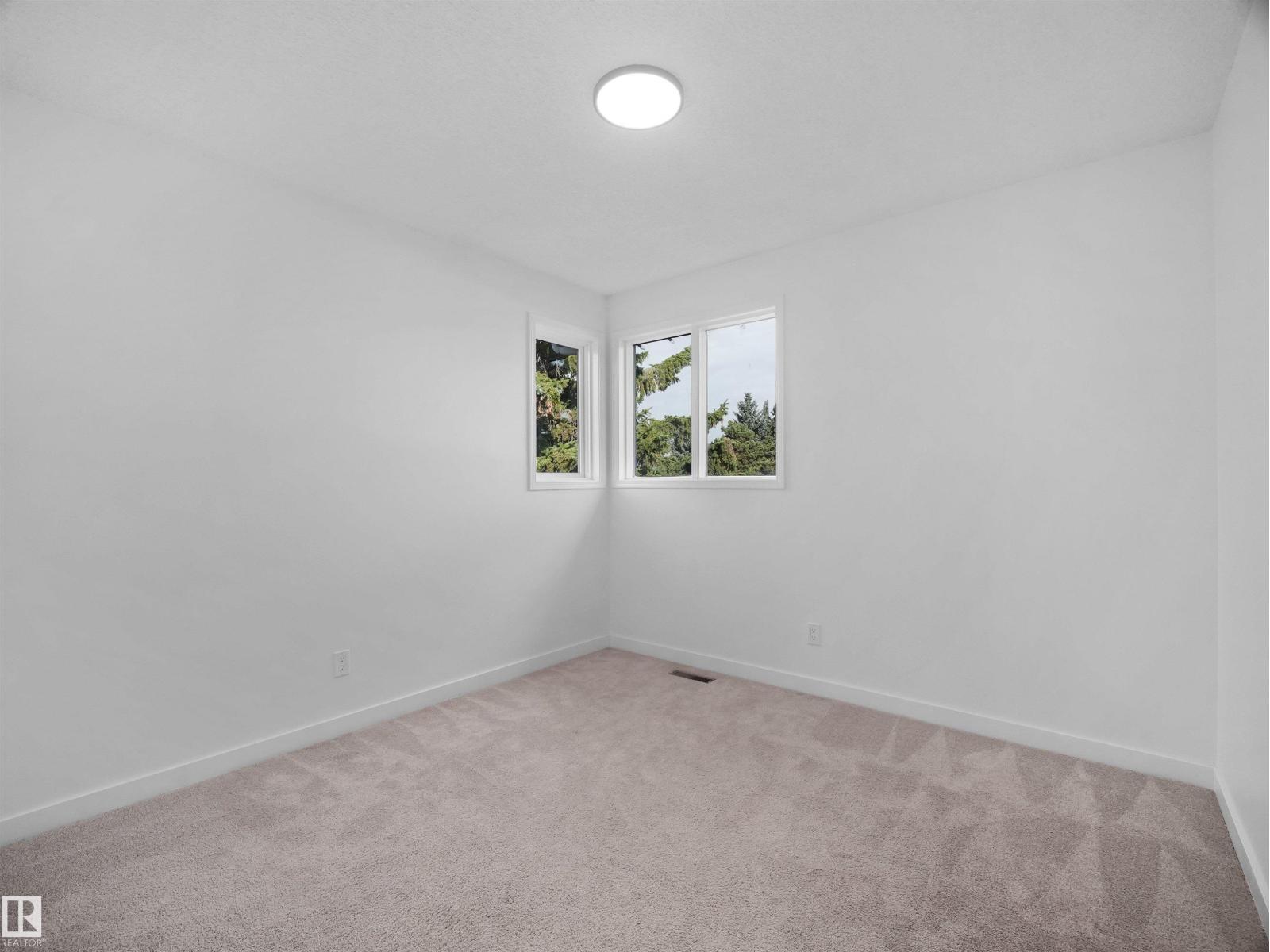 4103 28 AV NW