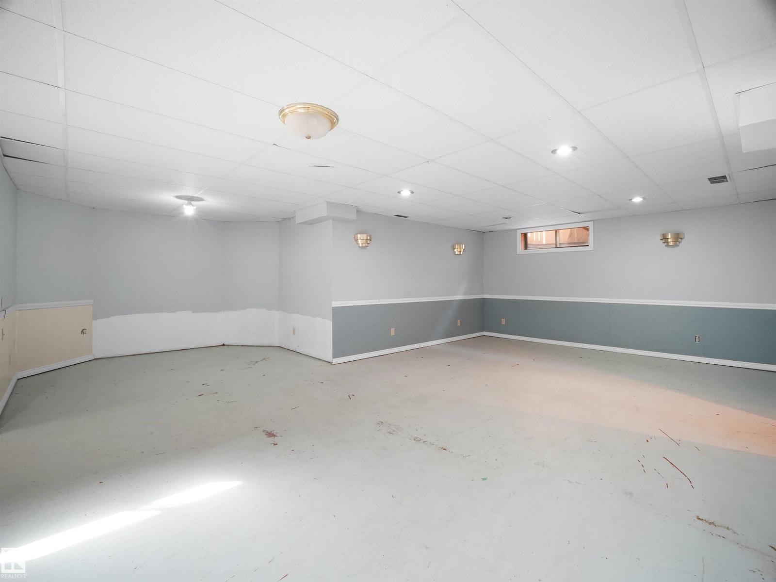 4103 28 AV NW