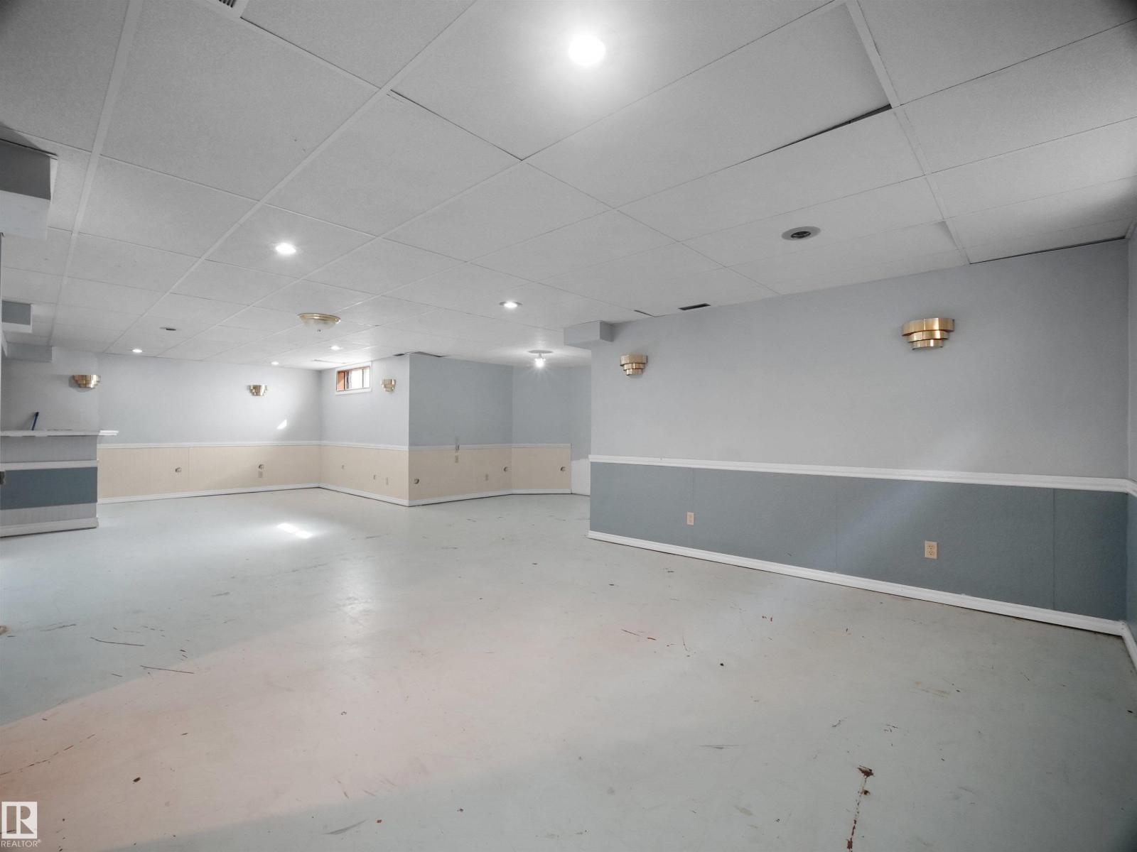 4103 28 AV NW