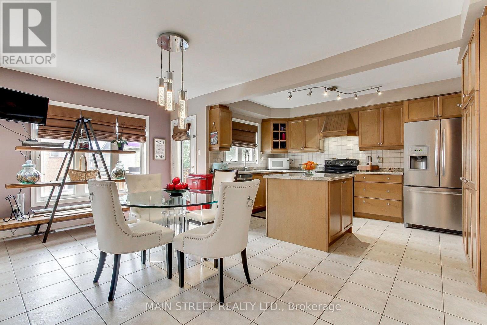 196 Wainscot Avenue, Newmarket, Ontario  L3X 2X4 - Photo 13 - N13859146