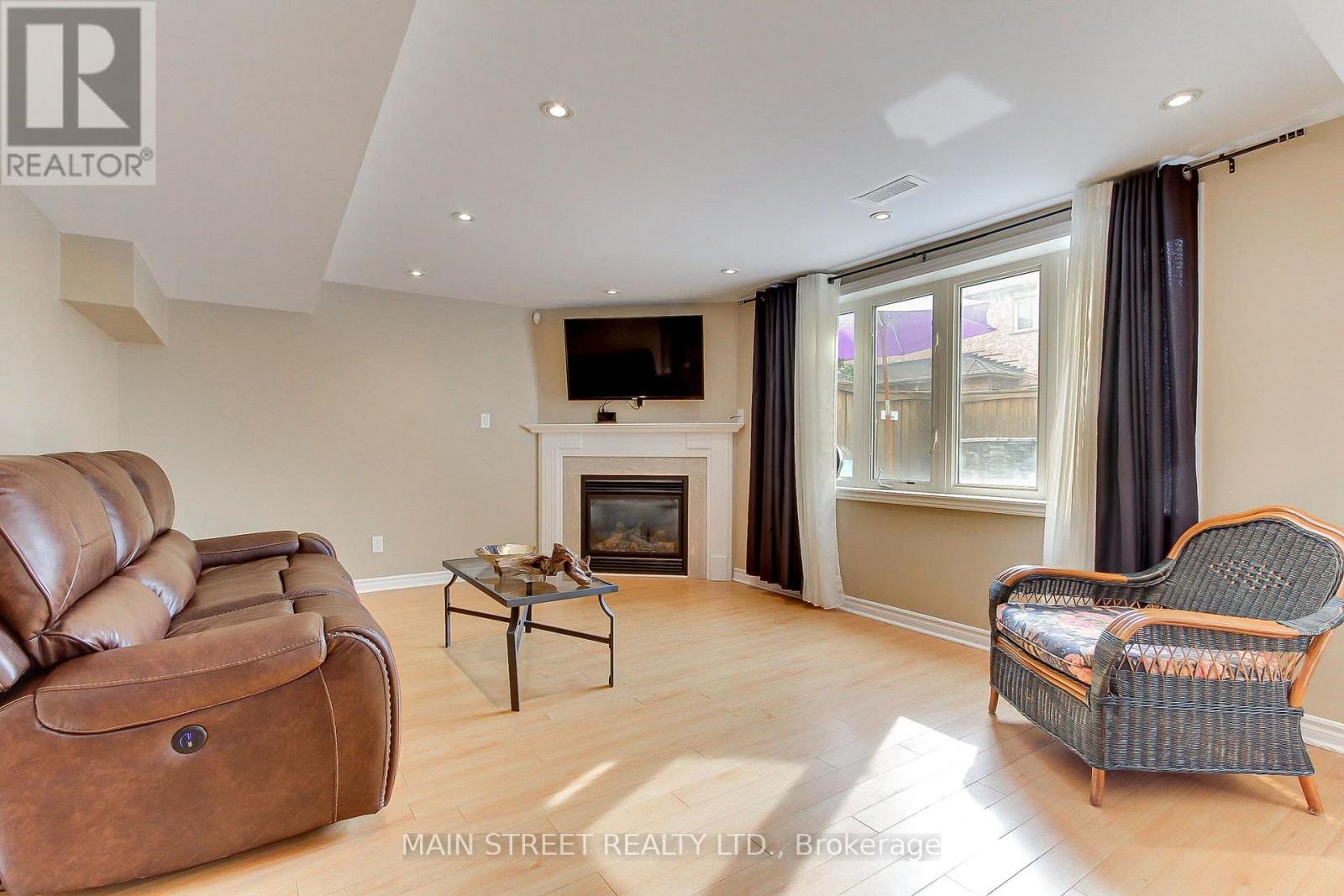196 Wainscot Avenue, Newmarket, Ontario  L3X 2X4 - Photo 31 - N13859146