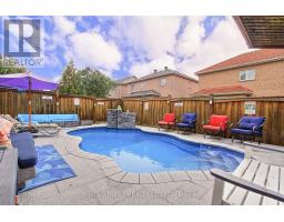 196 WAINSCOT AVENUE, Newmarket, Ontario