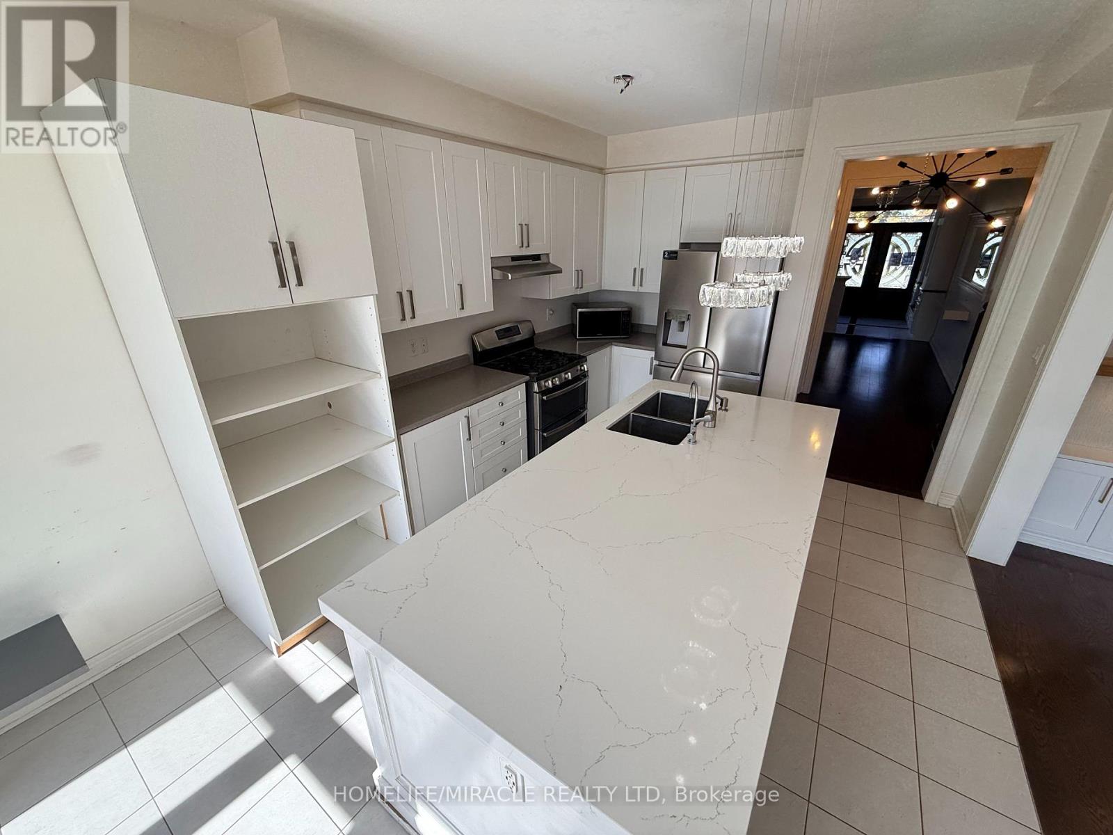 55 Treetops Boulevard, New Tecumseth, Ontario  L9R 0M1 - Photo 19 - N13859166