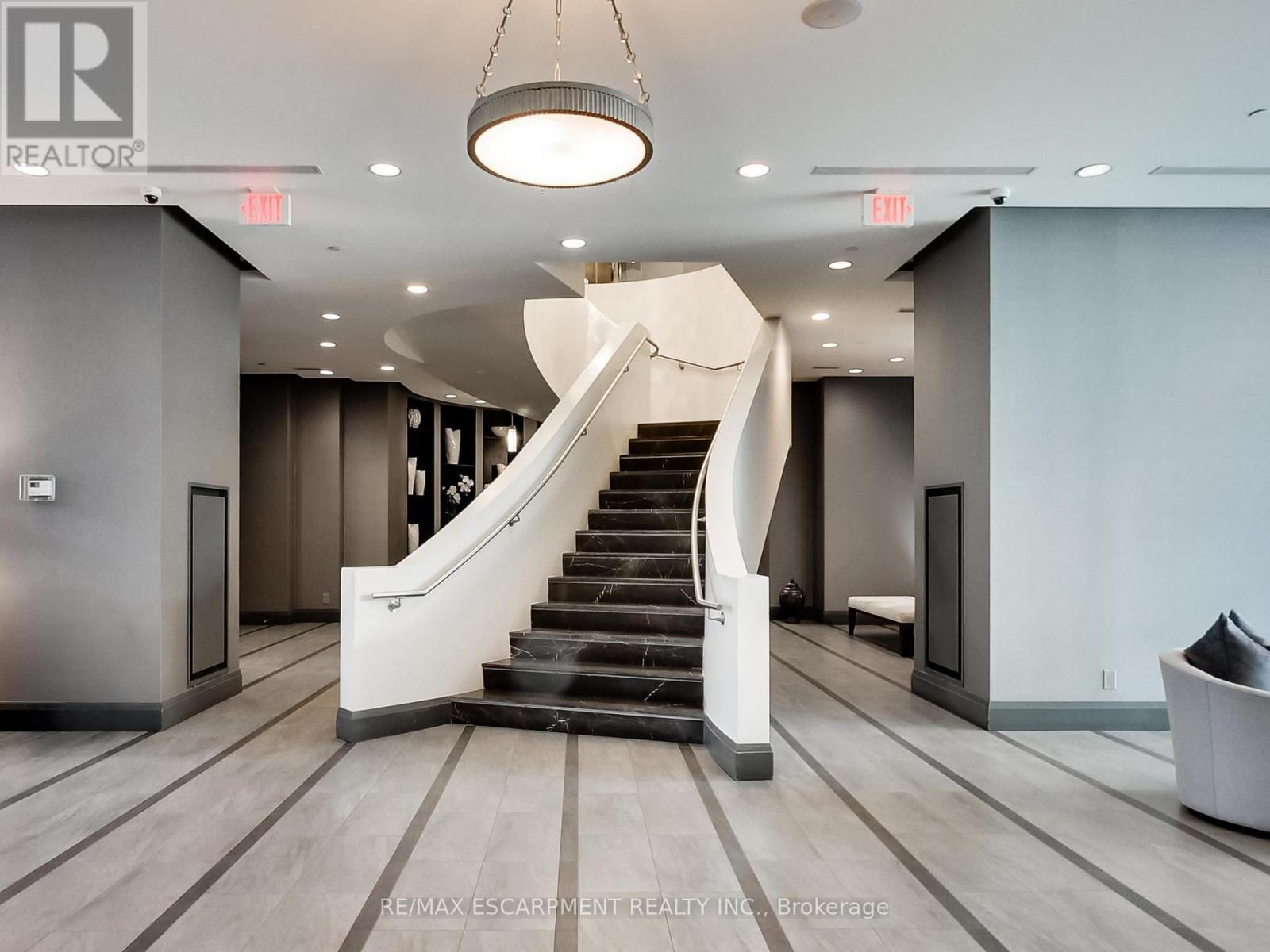 306 - 11 Bronte Road, Oakville, Ontario  L6L 0E1 - Photo 6 - W13859160