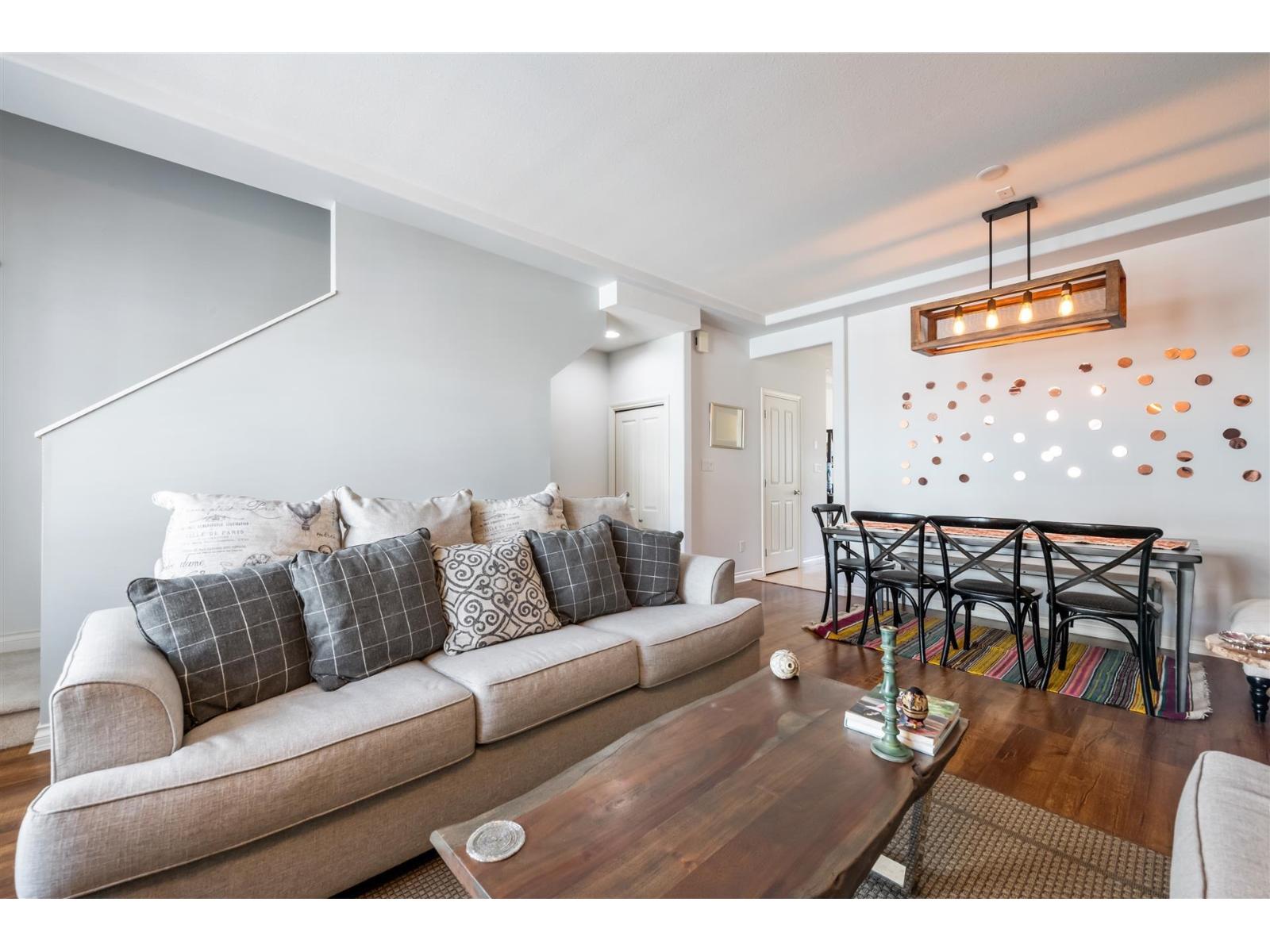 37 16760 61 AVENUE Surrey British Columbia Canada V3S3V3 5