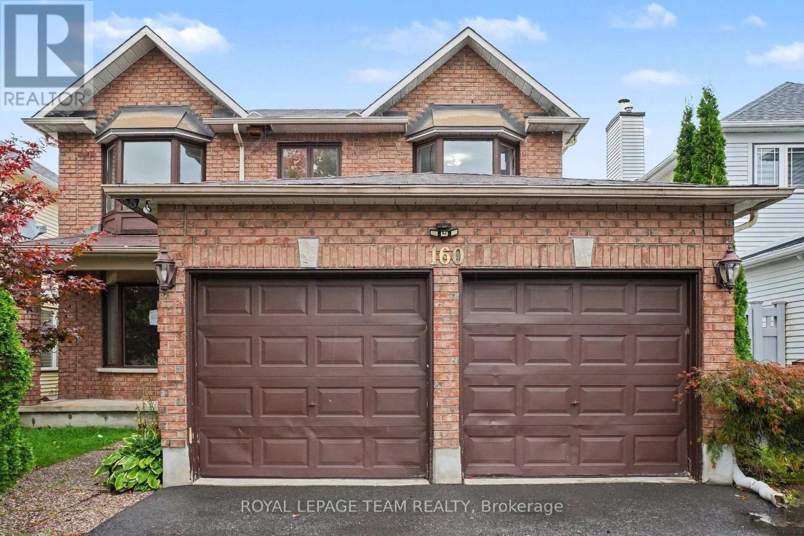 160 Sai Crescent, Ottawa, Ontario  K1G 5P2 - Photo 1 - X13859188