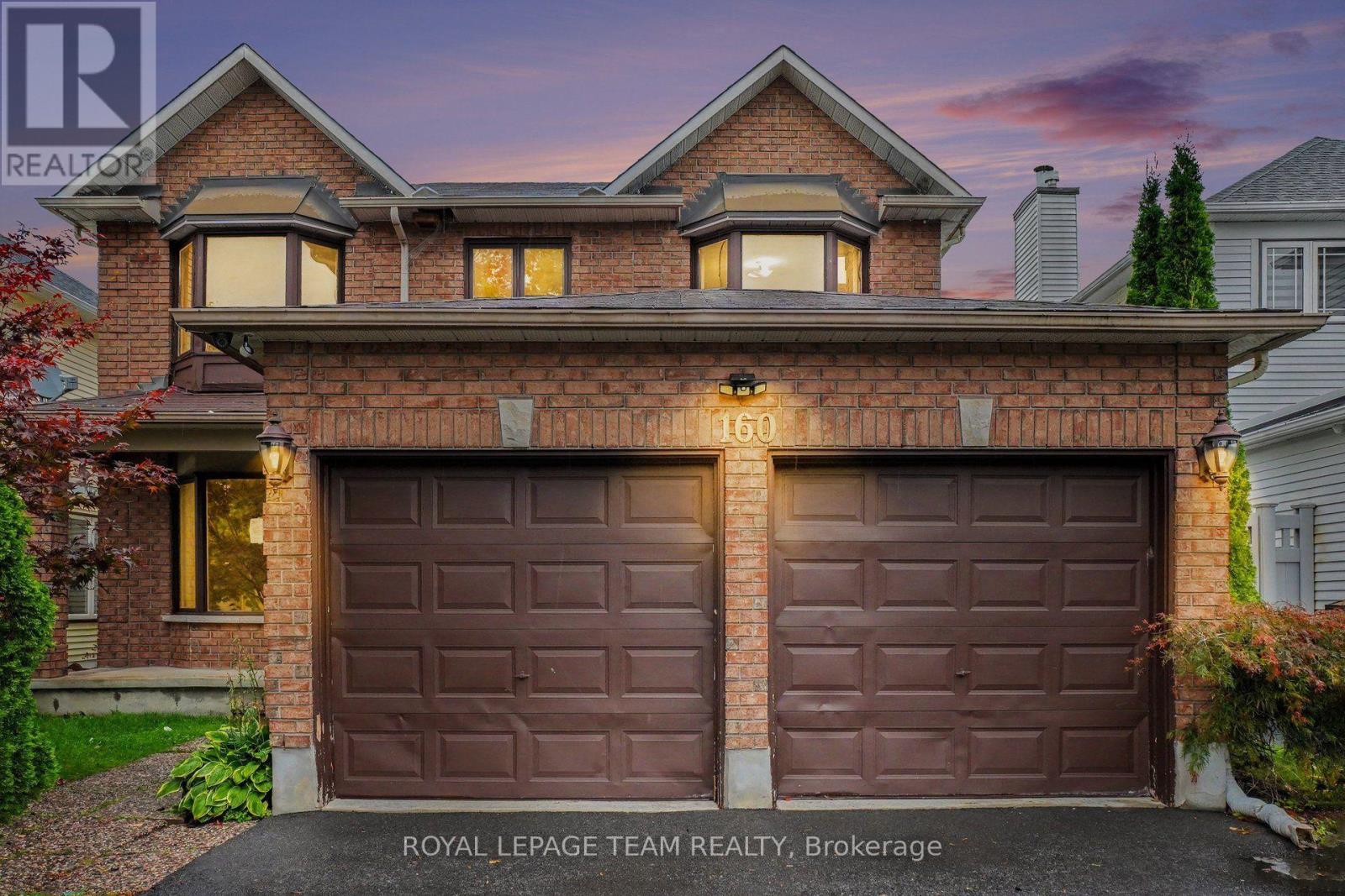160 Sai Crescent, Ottawa, Ontario  K1G 5P2 - Photo 2 - X13859188