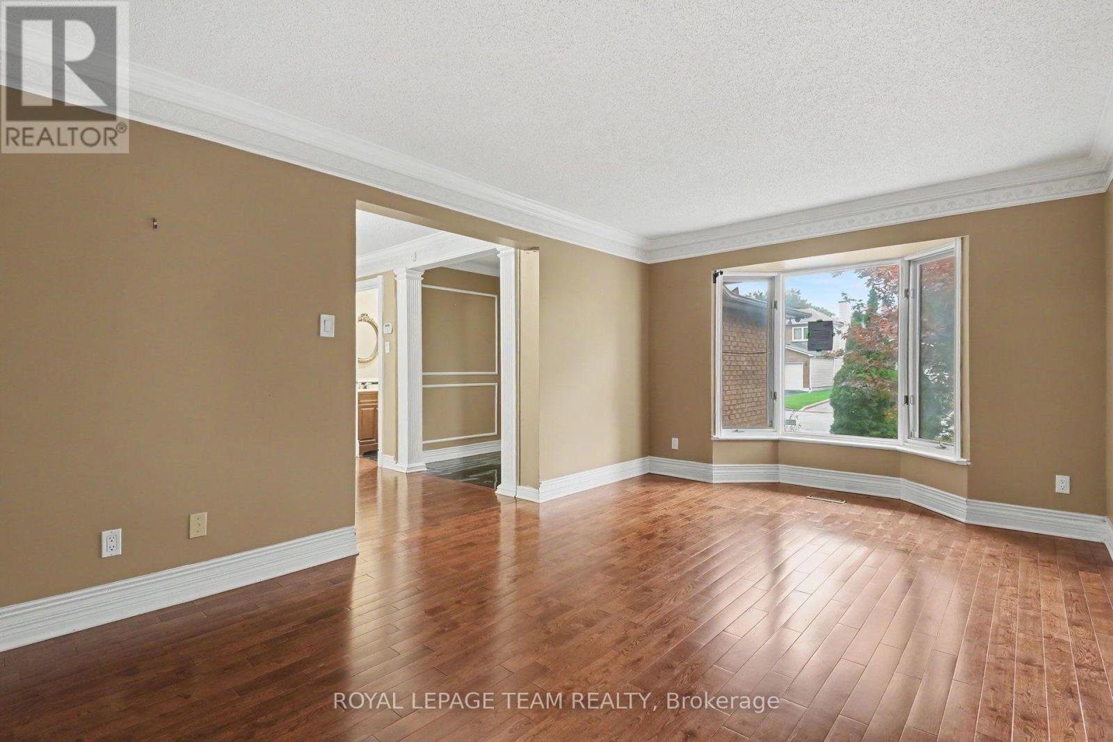 160 Sai Crescent, Ottawa, Ontario  K1G 5P2 - Photo 5 - X13859188