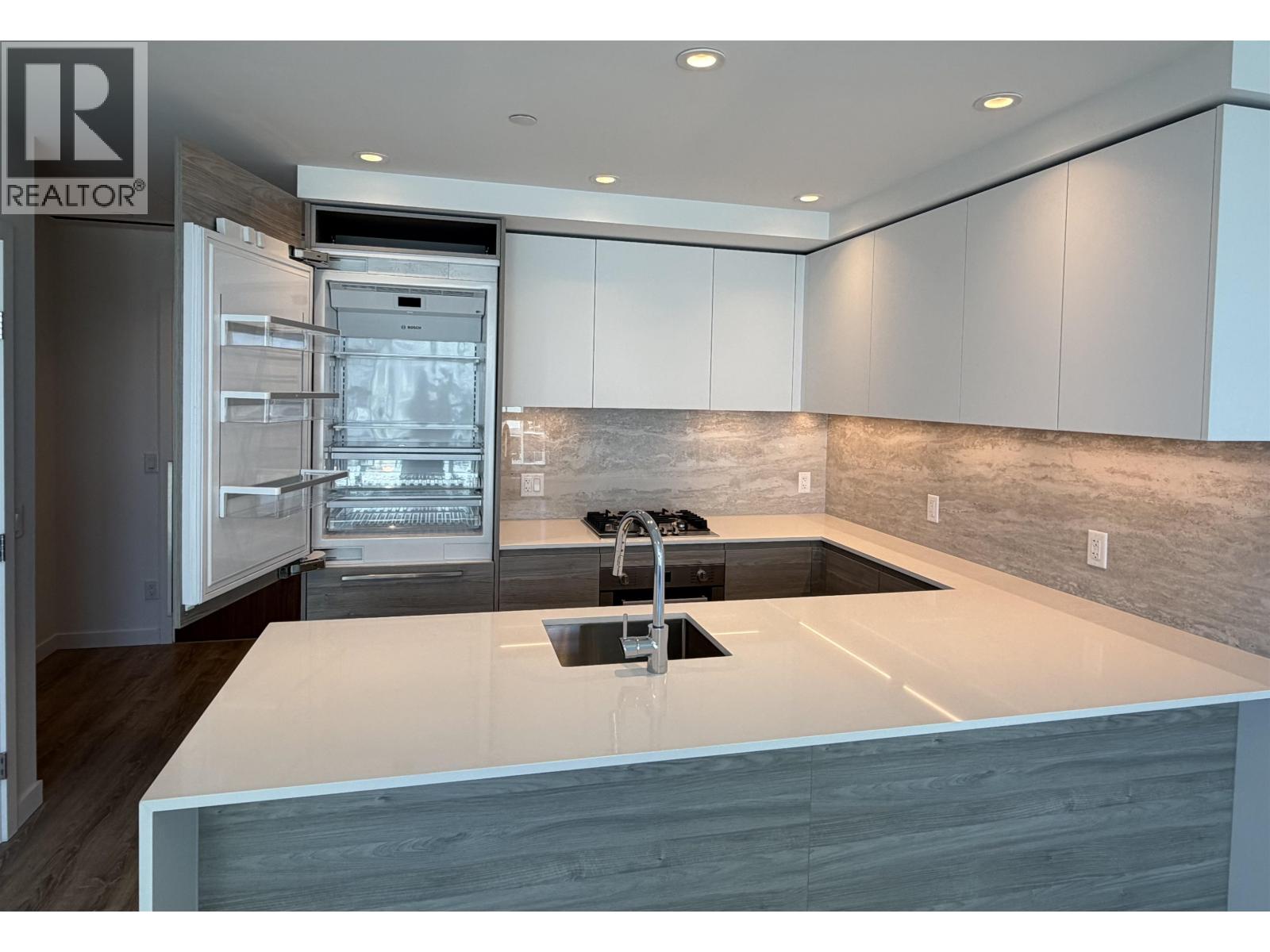3005 680 Quayside Drive, New Westminster, British Columbia  V3M 0P2 - Photo 4 - R3171133