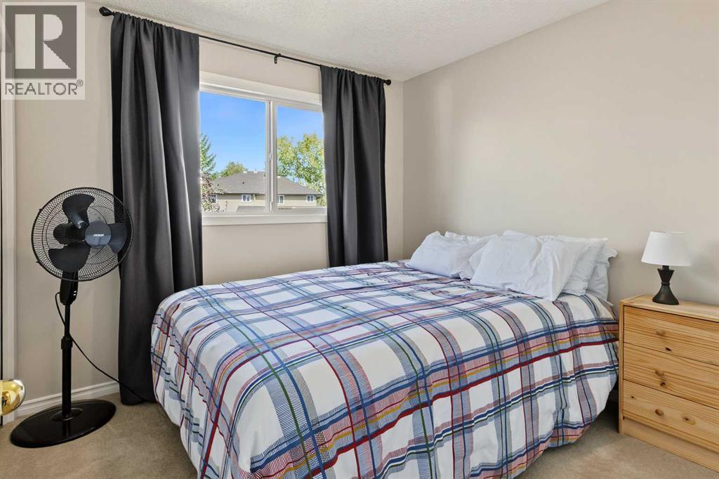 22 Deermeade Bay SE, Calgary, Alberta  T2J 5Z6 - Photo 22 - A2346979