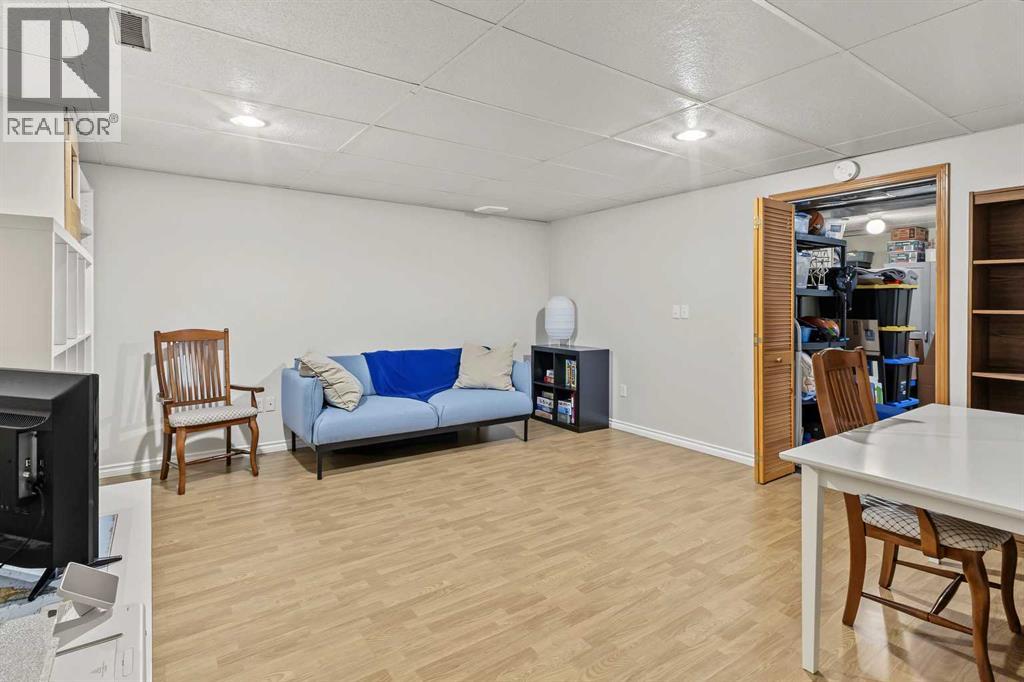 22 Deermeade Bay SE, Calgary, Alberta  T2J 5Z6 - Photo 26 - A2346979