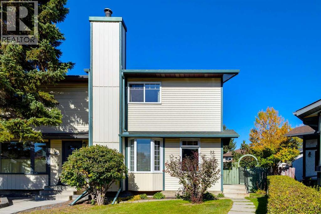 22 Deermeade Bay SE, Calgary, Alberta  T2J 5Z6 - Photo 1 - A2346979